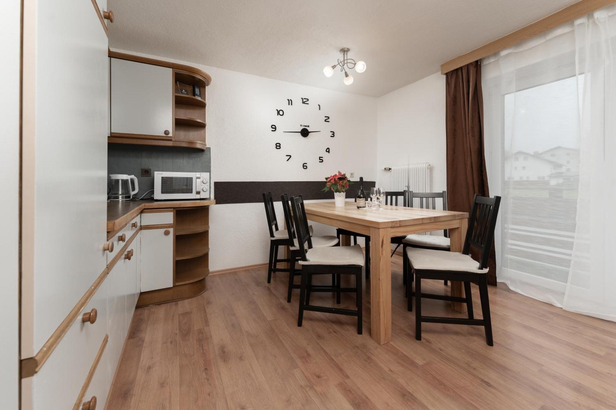 Haus Attos Apartamento Umhausen Exterior foto