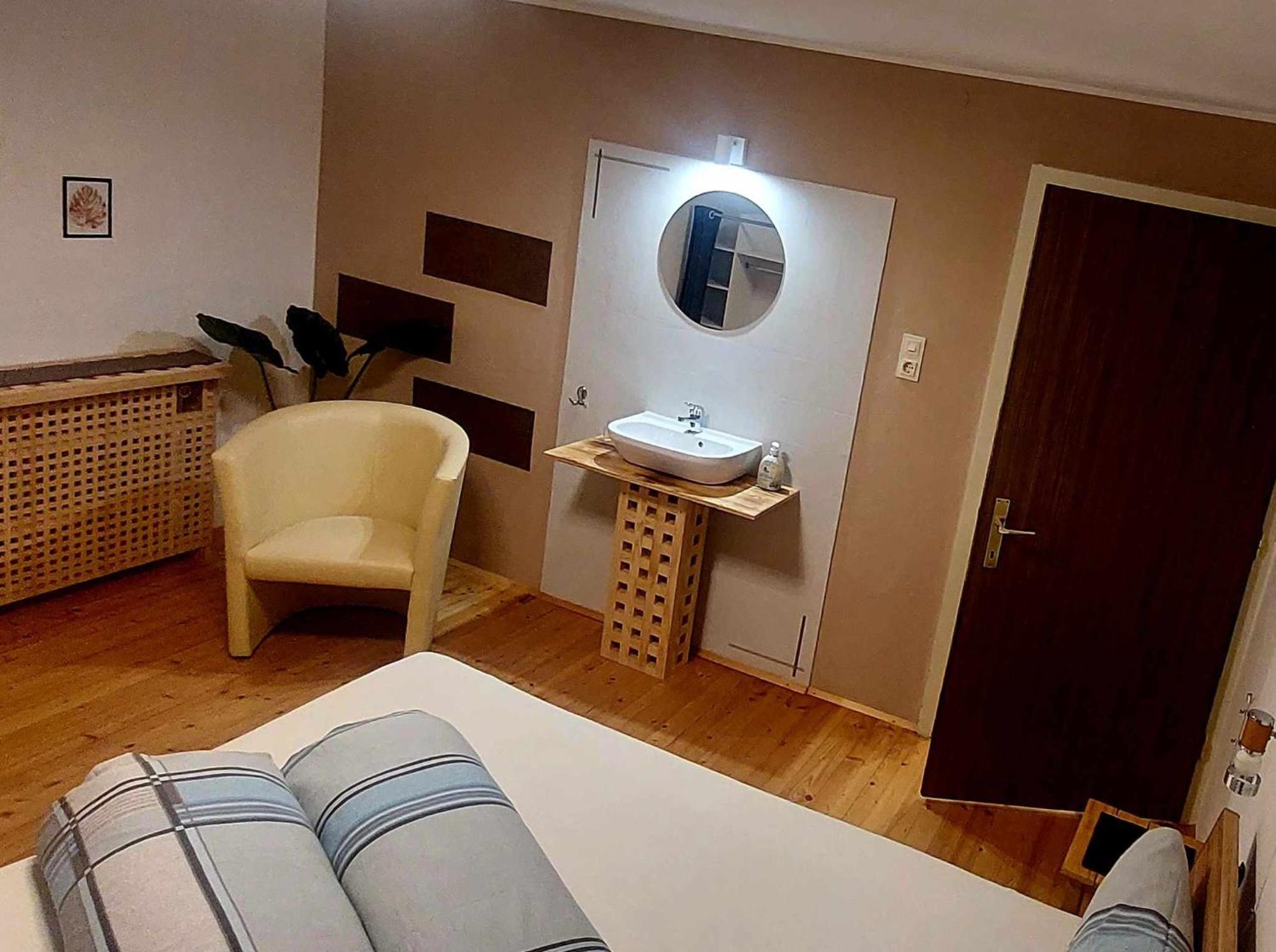 Haus Attos Apartamento Umhausen Exterior foto